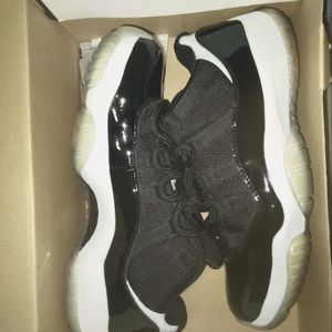 Retro 11 infared 23